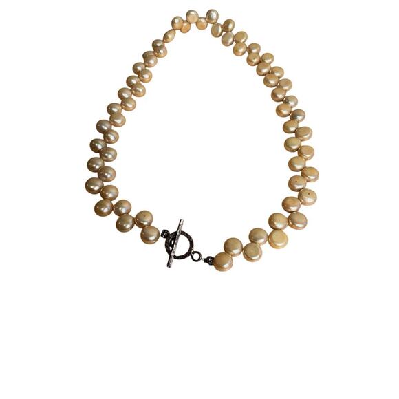 Womens Handmade Yellow Pearl Necklace Silver Tone Toggle Closure 18" Long NEW - Picture 3 of 5